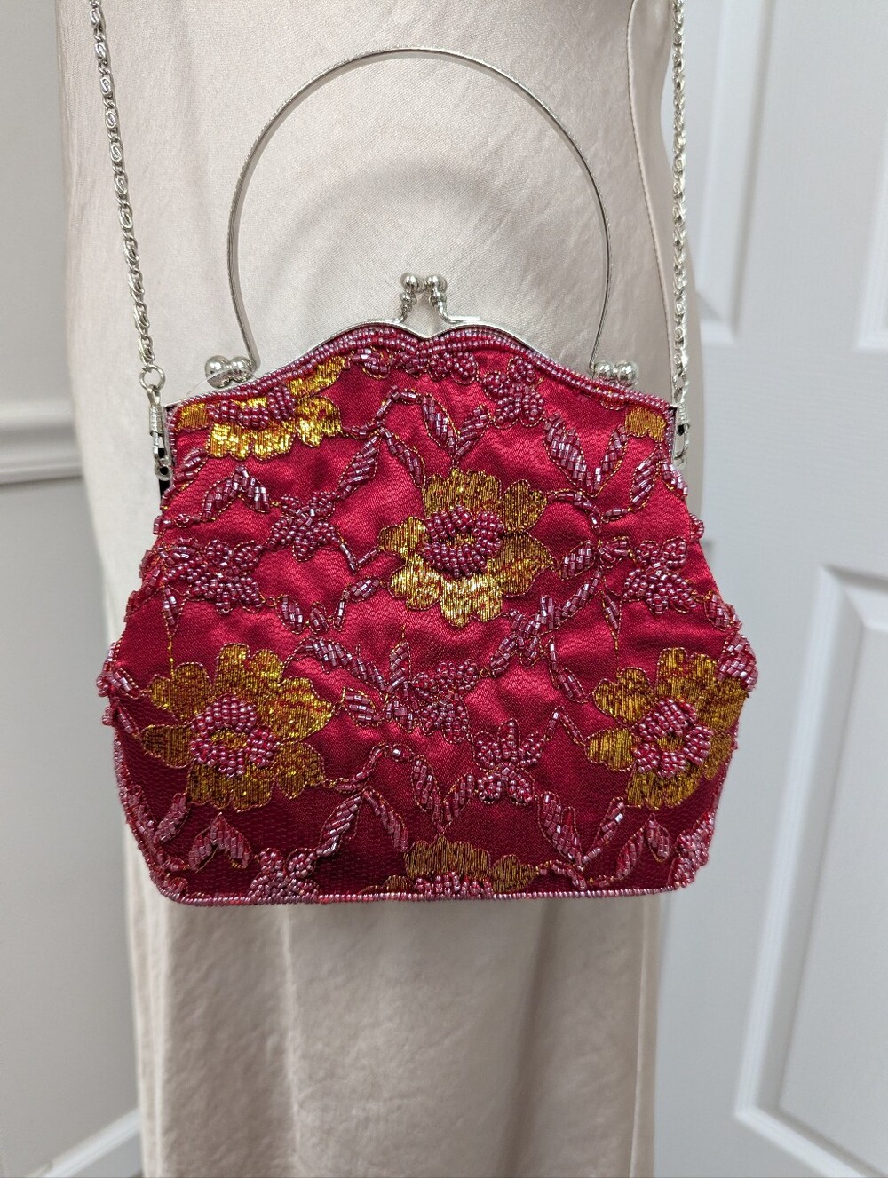Vice Versa Too Beaded Floral Crossbody Bag in Red